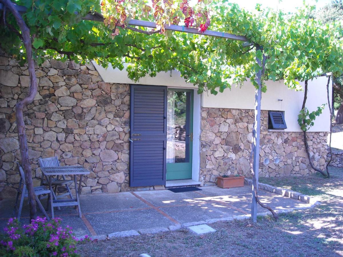 Villa Li Pireddi Aglientu Exterior foto